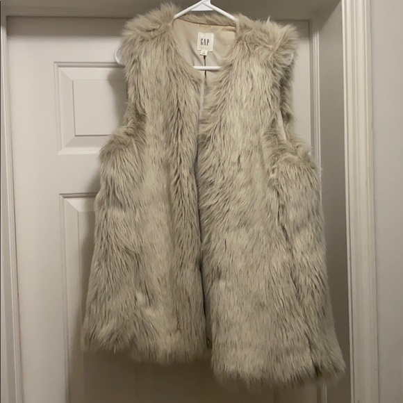 Gap Faux Fur Vest - size M - Picture 1 of 1